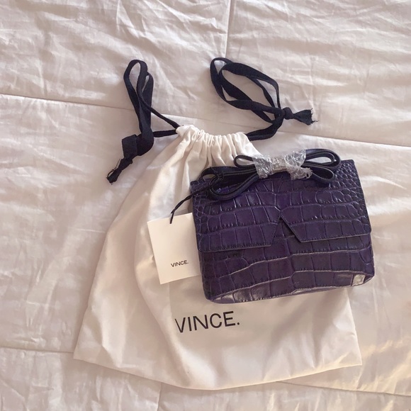 Vince Signatue V crocodile embossed leather purse with dust bag - Picture 8 of 8